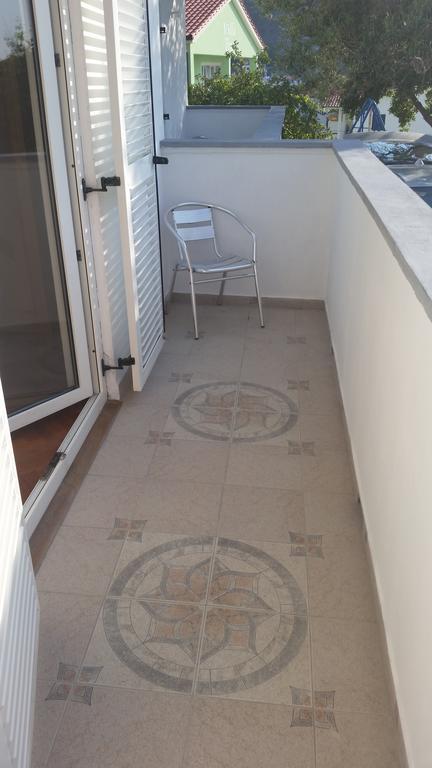 Apartment Valeria Lopar Exterior foto